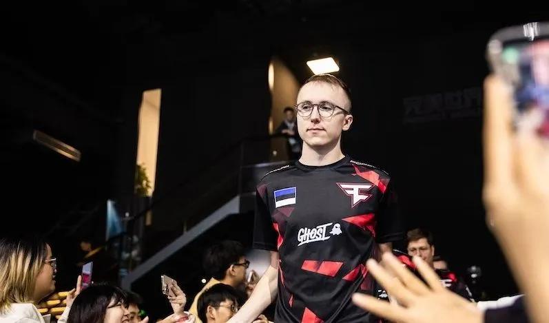 Ropz: CS:GO Maestro's Odyssey to Glory - From Skepticism to Stardom in HLTV's Top 20 Players of 2023!