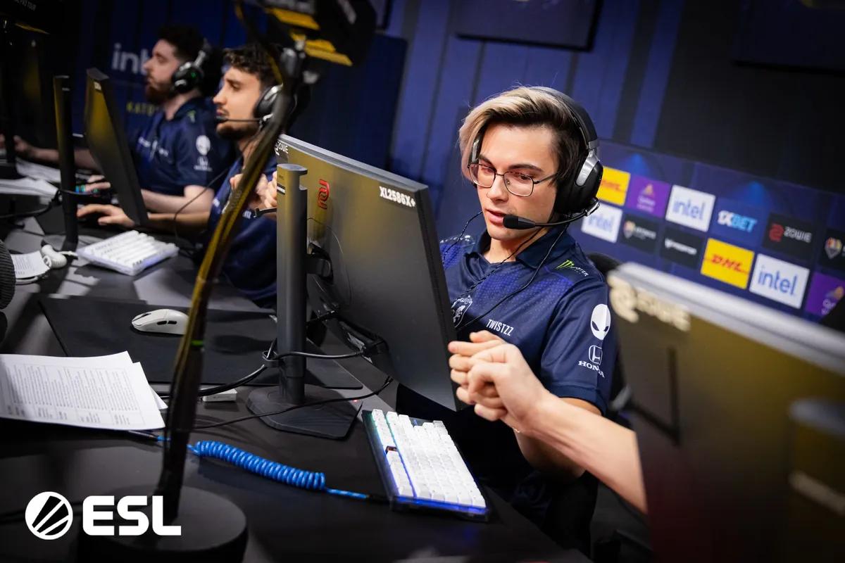  MOUZ pudonnut IEM Katowice 2025:stä hävittyään Team Liquidille