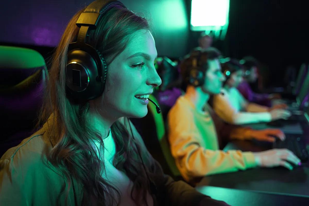 Les Meilleurs Gaming Cafés de Paris pour Regarder des Tournois entre amis
