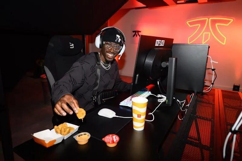 Fnatic ja McDonald's UK aloittavat tulisen yhteistyön McSpicy®:n ja Frank's RedHot®:n kanssa.