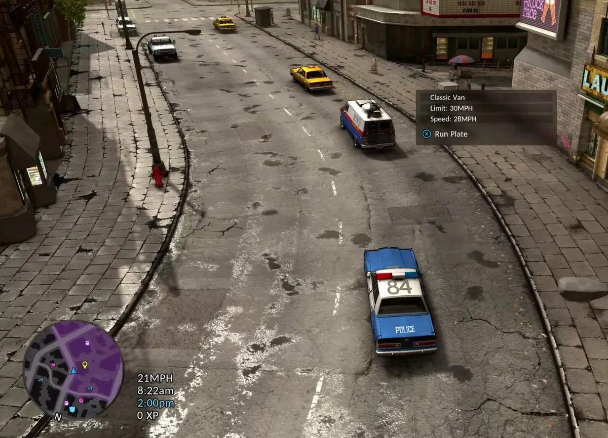 The Precinct on GTA Throwback, jossa on virkamerkki ja tonneittain 80-luvun poliisinostalgiaa