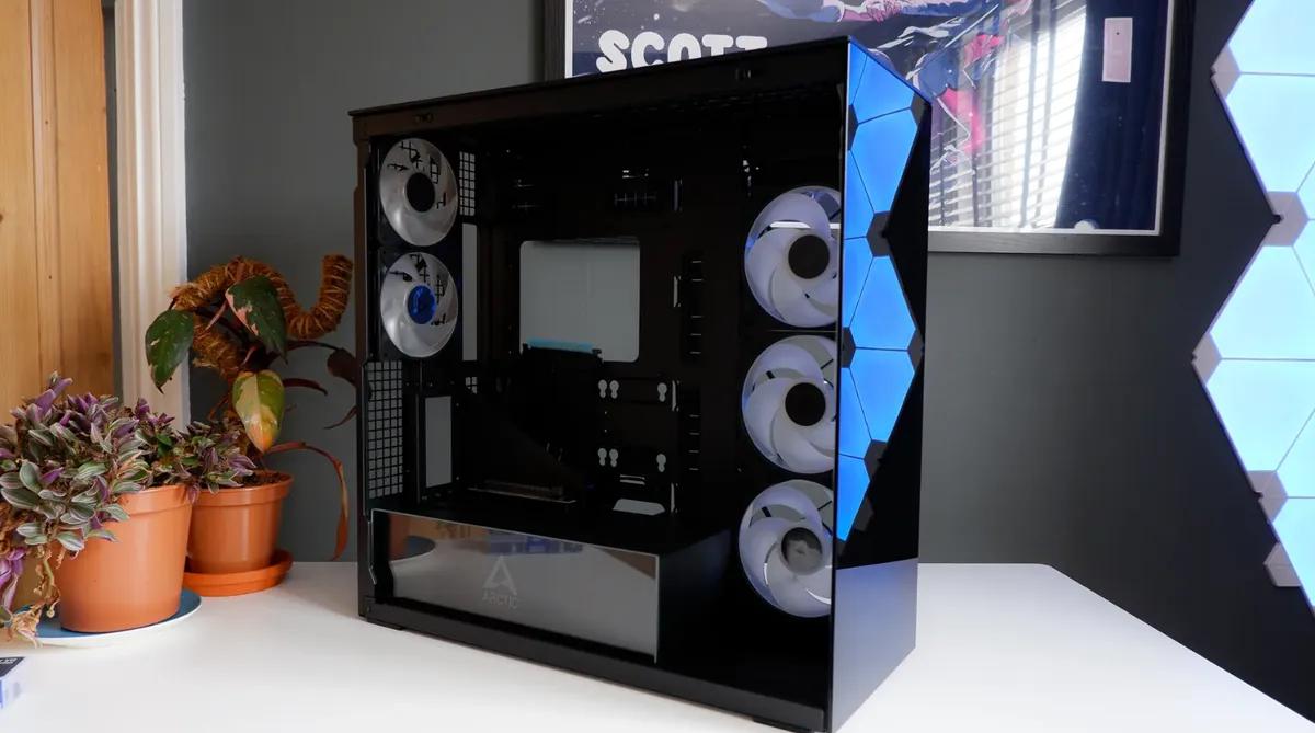 Arctic Xtender PC-kotelon arvostelu - Tyylikäs Mid-Tower vahvalla jäähdytyksellä ja älykkäällä muotoilulla varustettuna