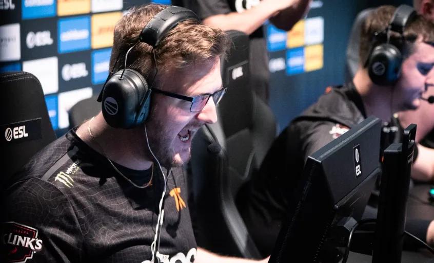 smooya liittyy NiP:hen Fragadelphia Fragville 2025:n sijaiseksi.