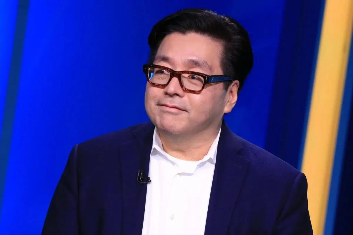 Tom Lee ennustaa Ethereumin nousun 20 000 dollariin vuonna 2026, mutta varoitusmerkki on olemassa.