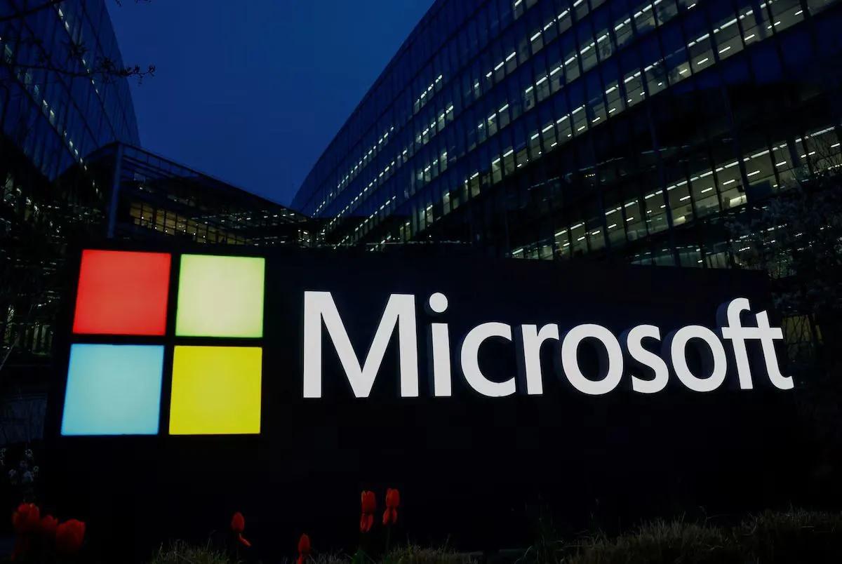 Microsoft valmistautuu massiivisiin irtisanomisiin ja asettaa tekoälyn kehittämisen etusijalle.