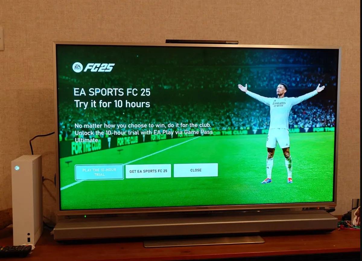Guy Mowbrayn ääni saa tekoälykloonin EA Sports FC 26:ssa