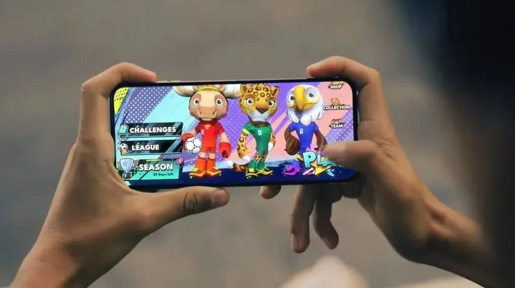 Motorolasta tulee FIFA Heroesin virallinen älypuhelinkumppani