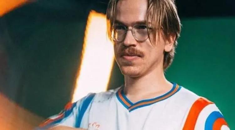OG vihjaa Topsonin paluusta julkistamalla uuden Dota 2 -kokoonpanon