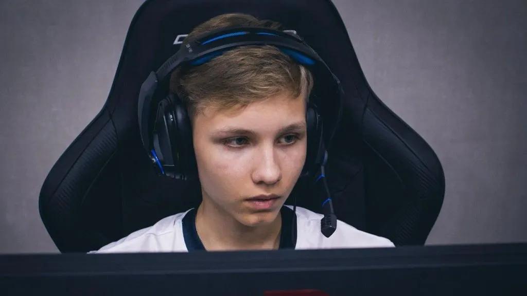 Striker: " NAVI ei halunnut myydä m0 NESY G2:ssa Esports "