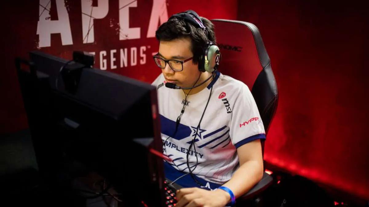 Reptar lähti joukosta Complexity Gaming Apex Legends