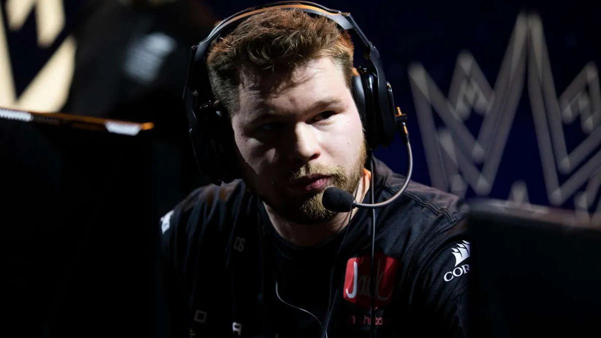 Crimsix ilmoitti jäävänsä eläkkeelle CDL