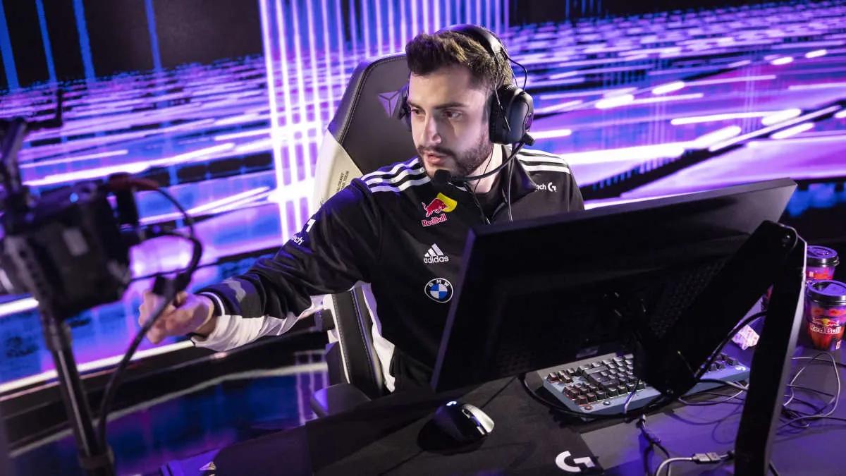 mixwell pääsi sopimukseen muuttaakseen paikkaan Team Heretics