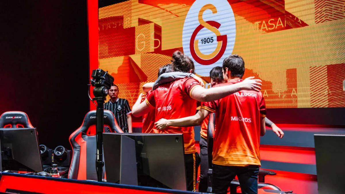 Galatasaray Esports ja Fenerbah ç e Esports peruuttivat kokoonpanot joukkueelle League of Legends