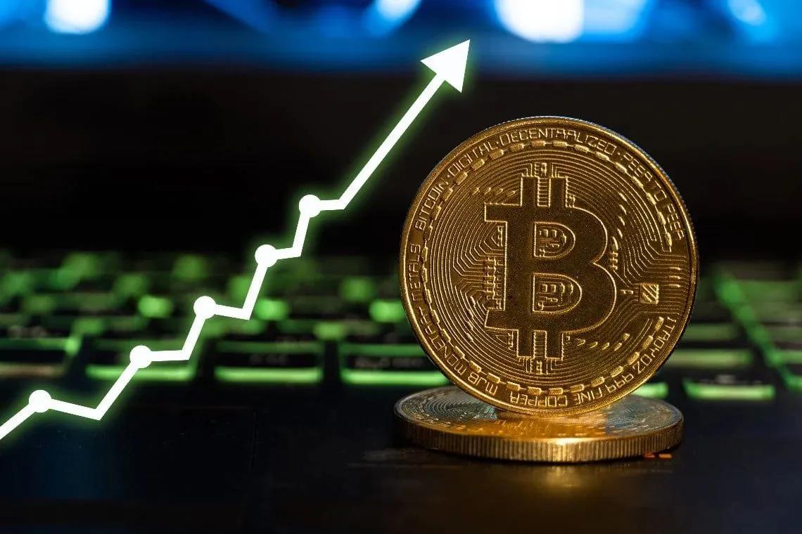 Bitcoin jatkaa luottavaista kasvuaan: Keskellä Short Liquidations ja markkinatekijät
