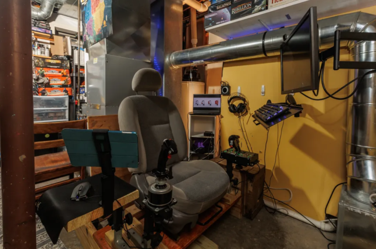 Guy Turns His Basement Into a Full-Blown Starship Because Why Not? 3