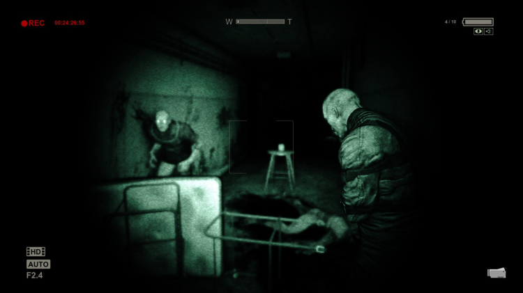TOP 10 Horror games that build fear without jumpscares 8