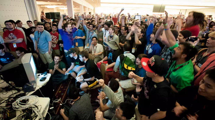 Peliyhteisöt nykyaikaisina tukiryhminä 1